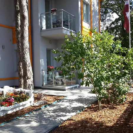 Villa Florance Apartments With Terraces & Parking Ventspils Exterior photo