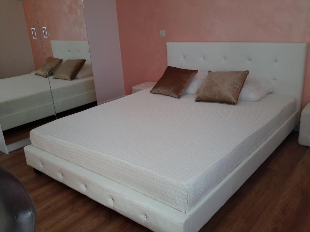 Appartement Florance With Terraces & Parking Ventspils
